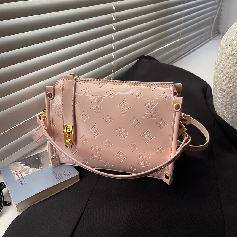 Classic Design Collection 2026 - Women Bags Collection 리뷰 및 가격
